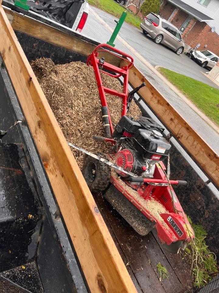 Stump grinding equipment